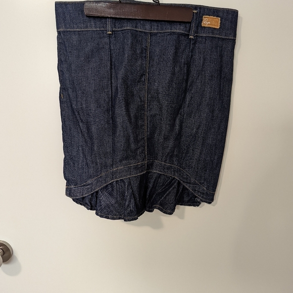 Paige Denim Skirt with Flouncy Ruffle on Back size 28 - Picture 2 of 5